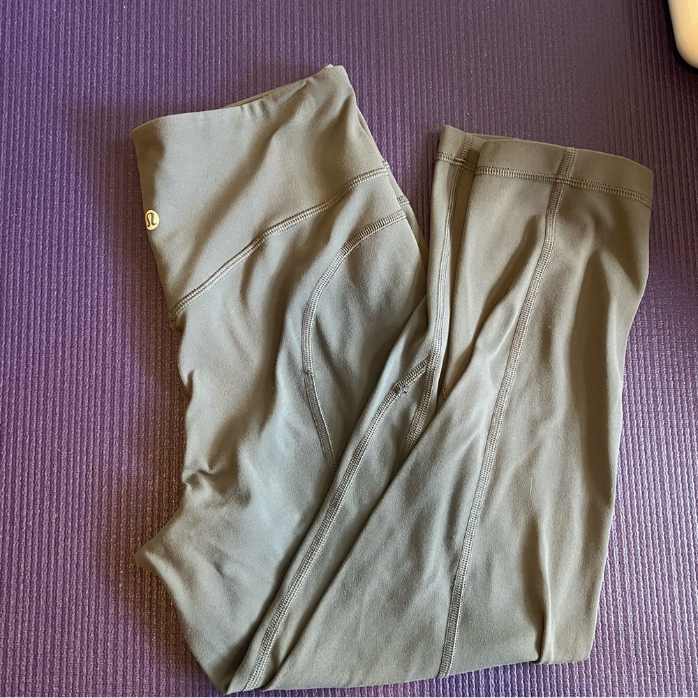 Lululemon Pushing Limits Crop Nulu 21" Dark Carbon Yoga Gray Pants Size 6